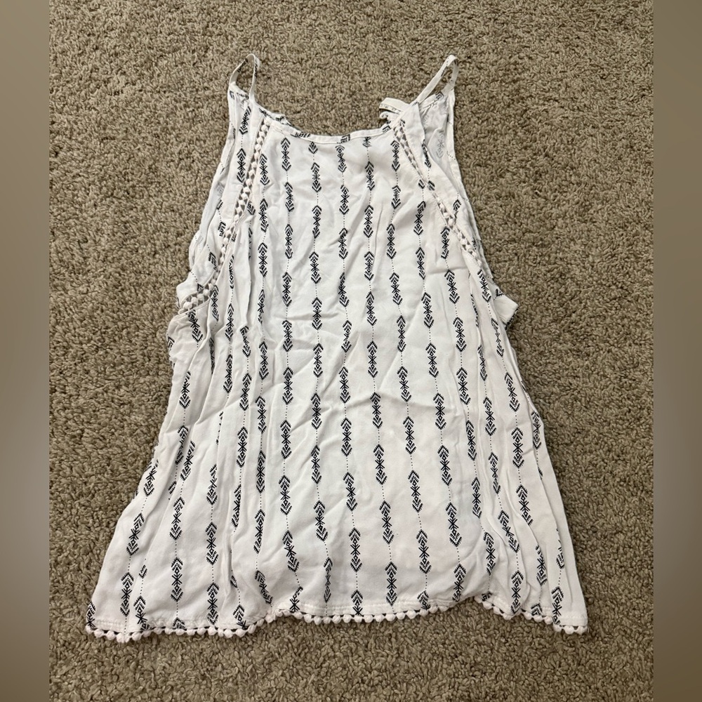 Mudd White Tank Top with Black Geometric Print